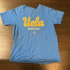 Nike boys size Xl UCLA Basketball t-shirt blue and yellow